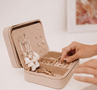 Jewelry organizer